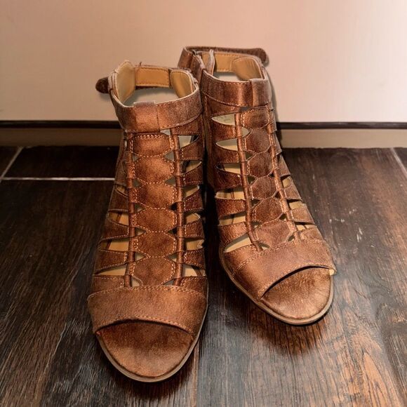 Naturalizer Women's Talan Slingback Heeled Sandal sz 9 EUC - Picture 2 of 7